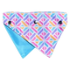 Bandana reversível para cães FuzzYard Bubblegum Burst tamanho S/M