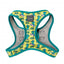Peitoral step-in para cães FuzzYard Sk8ter Gator respirável e refletor