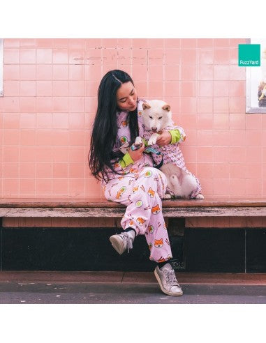 Pijama de peça única para pessoas FuzzYard Dream Time Koalas (tamanho XS)