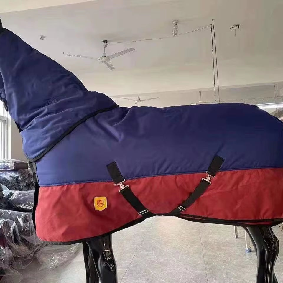 Manta de inverno impermeável para cavalo com capuz – vista 8