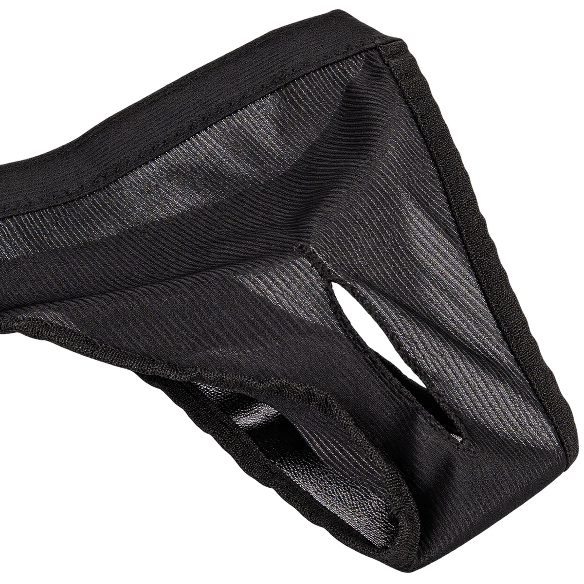 Cueca higiénica Flamingo Sasha preta, detalhe da abertura para a cauda